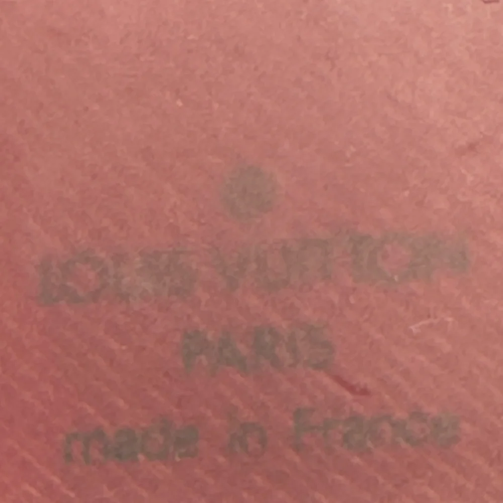 LOUIS VUITTON CARD CASE. RED. GUC